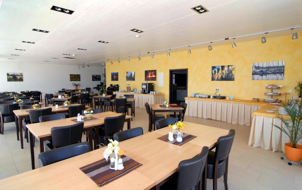 Hotel Frankenhoehe Aurach Ngoại thất bức ảnh